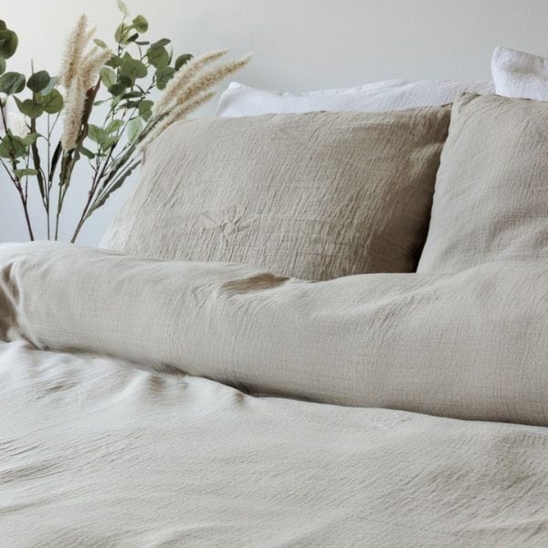 Je bekijkt nu Slaapkamer minimalisme: Less is more met luxe basics
